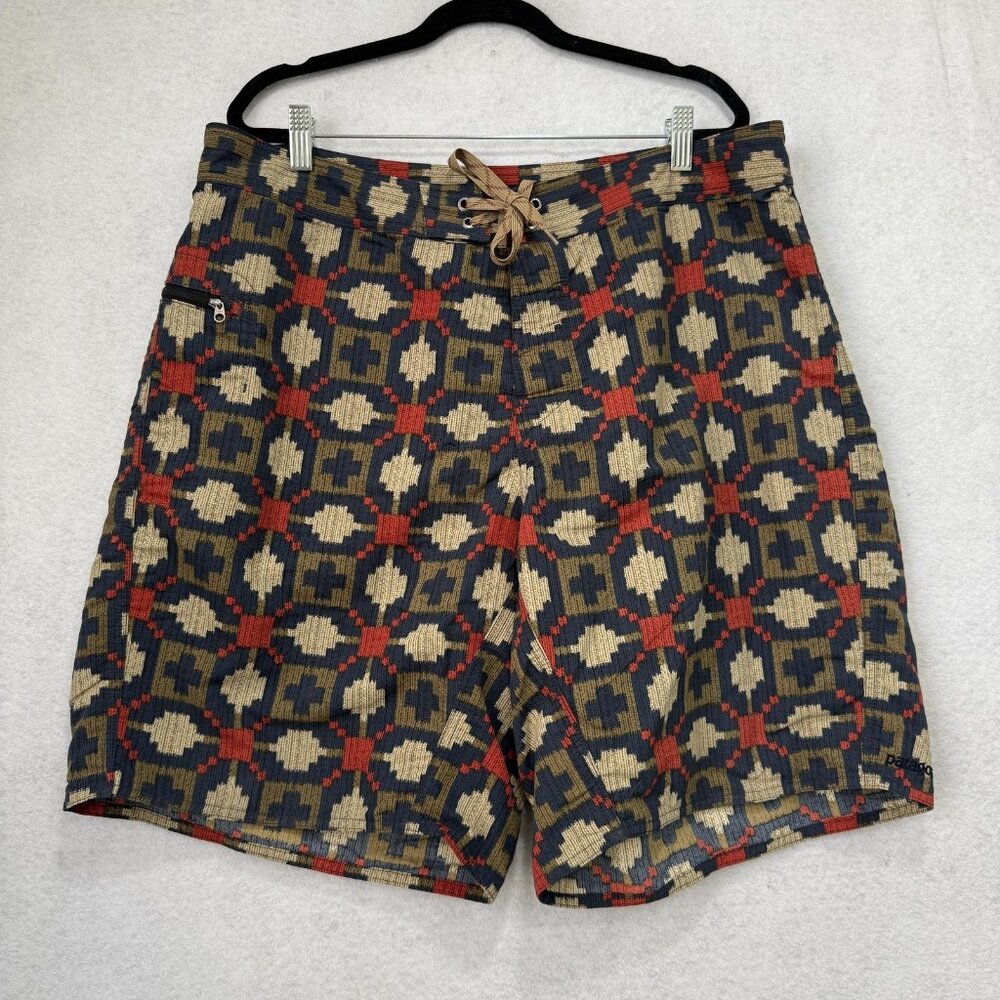 Patagonia Board Shorts Mens 38 Multi Ikat Swim Surf Quick Dry Nylon Zip Pocket